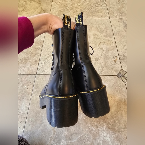 Dr Martens Womens Leona Black Leather Heeled Combat Boots Size 8 - Picture 6 of 12